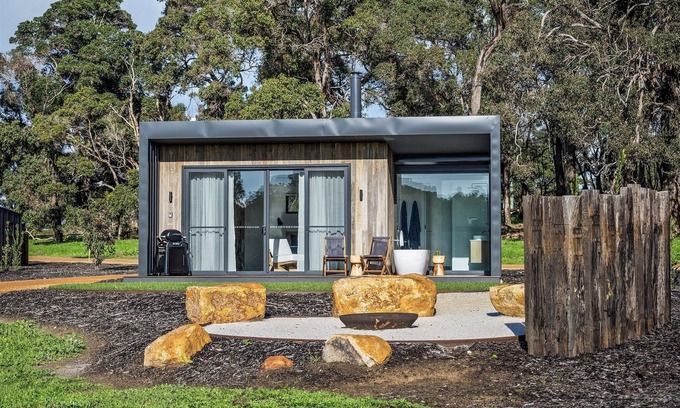 Metricup Ski Chalet | Chalet Coast | Walburra Brook Off-grid Luxury stay