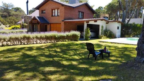 Mar de Las Pampas House | Chalet con Piscina exclusiva en el centro de Mar de las Pampas