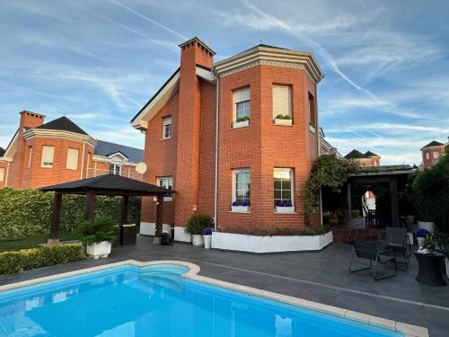 Igollo Villa | !Chalet de lujo para vacaciones!.