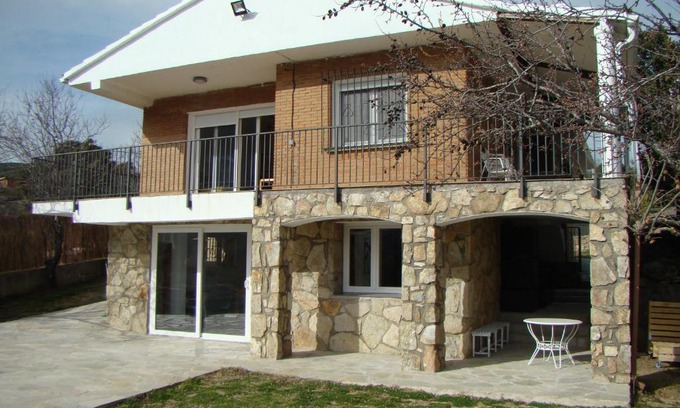 El Tiemblo House | Chalet con piscina y BBQ para 10 personas