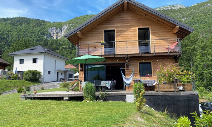 Lathuile Ski Chalet | Chalet Familial 6-8 Personnes