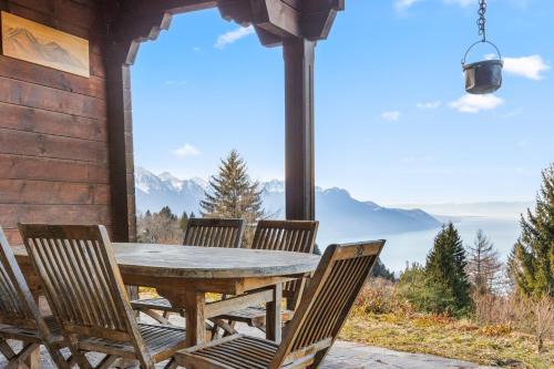 Caux Ski Chalet | Chalet familial avec vue sur les Alpes et le lac, sur les hauts de Montreux à Caux