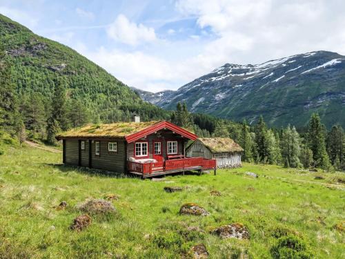 Forde Ski Chalet | Chalet Fjellbris by Interhome