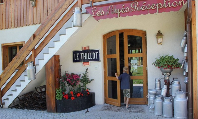 Le Thillot Ski Chalet | Chalet in France with Pool & Jacuzzi