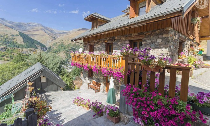 Valloire House | CHALET LE CHAMP D'EPILOBES