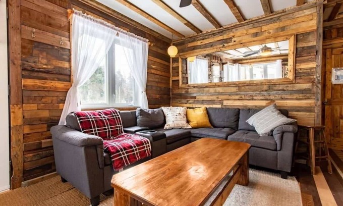 Notre-Dame-de-Lourdes Ski Chalet | Chalet Le Mignon Nature Escape & Comfort