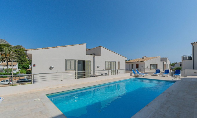 Cala San Vicente Ski Chalet | Chalet Molins 5 By home villas 360