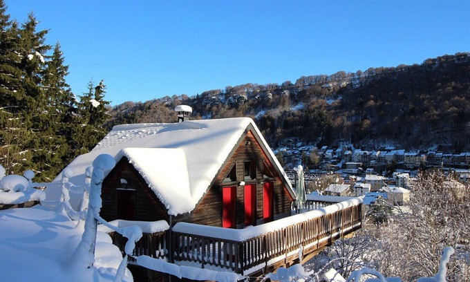 Mont-Dore Ski Chalet | Chalet Mont-Dore 110m², sleeps 10, parking, pets allowed