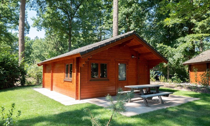 Maarn Ski Chalet | Chalet near Utrecht with combimicrowave