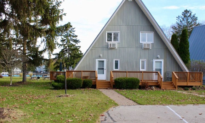 Stevensville House | Chalet on the Lake 73 w/Beach Access, Pools, Sport Courts, Fishing Pond & more!