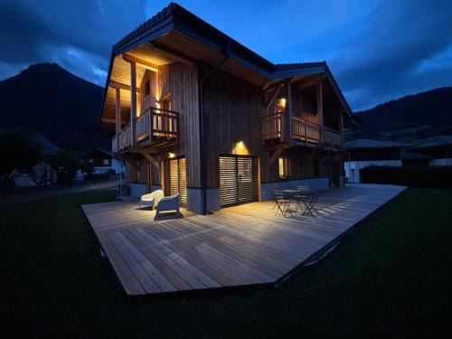 Taninges Ski Chalet | Chalet PIERRA MENTA ski & commodités