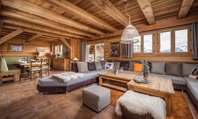 Cognet Ski Chalet | Chalet Skis aux Pieds! Sauna et Jacuzzi Privés