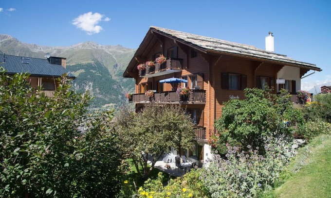 Graechen Apartment | Chalet Soldanella