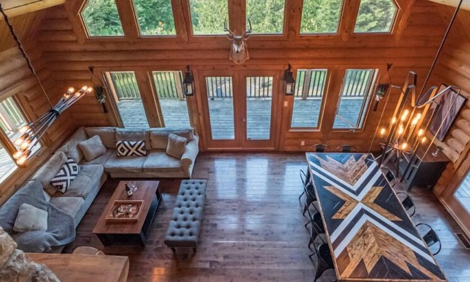 Labelle Cottage | Chalet Tarzan - Spa/ Nature/ Near MontTremblant