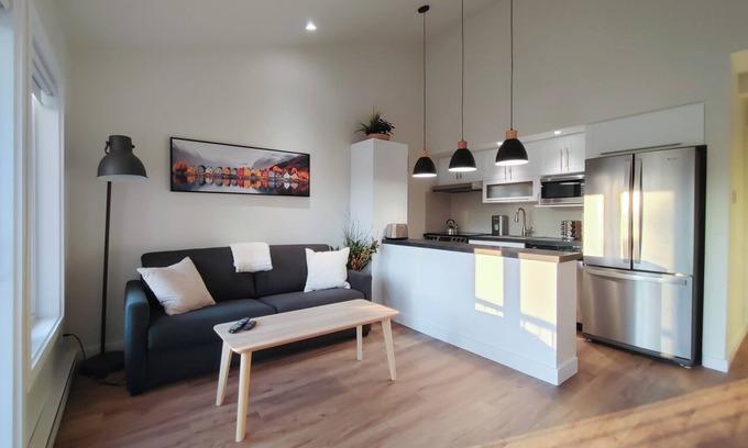 Orford Condo | Chalet Tranquillité Orford - 5 min. from Mont-Orford (ski, golf, hiking, bike)