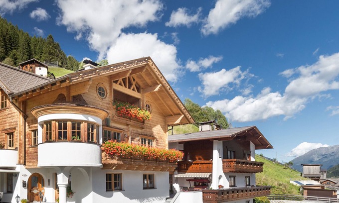 Kappl Ski Chalet | Chalet vacation on the sunny side of Ischgl