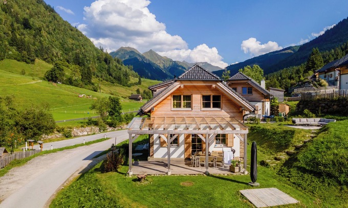 Donnersbachwald Ski Chalet | Chalet with covered terrace, sauna and nice view