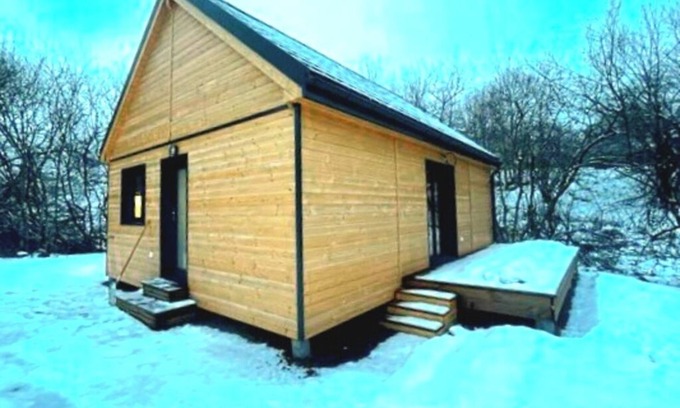 La Tour-dʼAuvergne Ski Chalet | Chalet with terrace and garden 5 minutes from the village, near lake and ski resorts