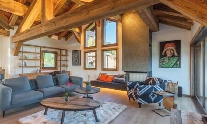 Les Gets Ski Chalet | Chalet with Wonderful views, Swimming Pool with wave machine, Hot Tub, Log Fire