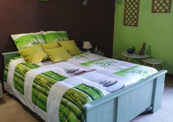 Pressigny-les Pins House | Chambre zen