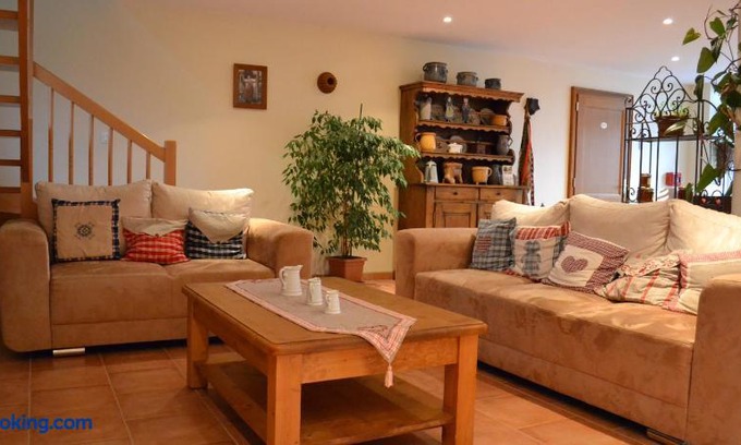 Schillersdorf Bed & Breakfast | Chambres d'Hotes S'burehiesel