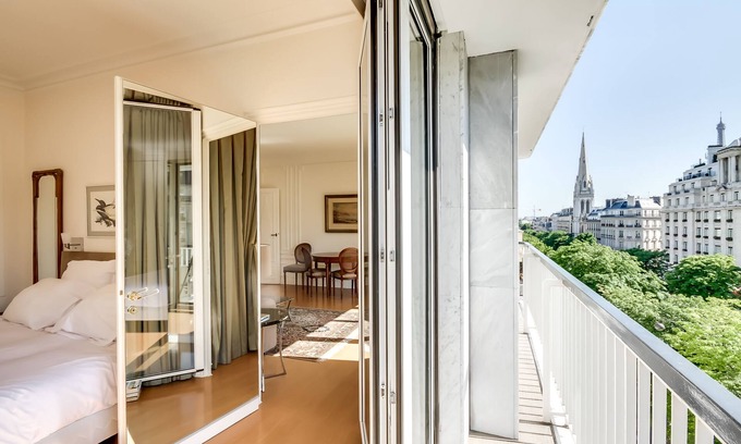 Faubourg-du-Roule Apartment | Champs Elysees - George V II