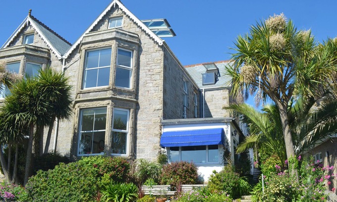 St Ives House | CHANNINGS ST IVES, Sleeps 10-12 Panoramic Sea Views and Parking