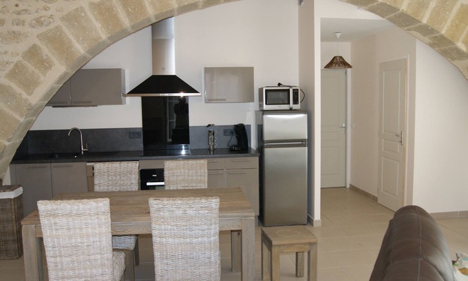 Montagnac Cottage | Character cottage situated in the old center of a village for 4 people