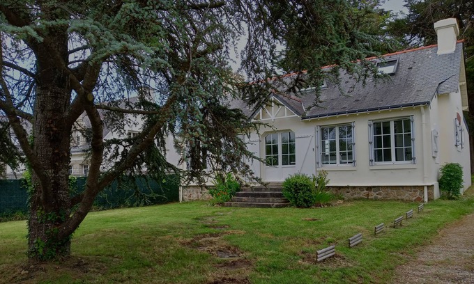 Saint-Gildas-de-Rhuys House | Character house.