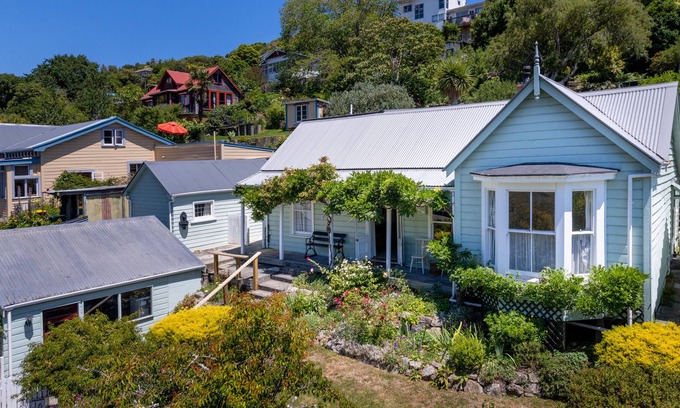 Stepneyville House | Character home on historic Nelson Street