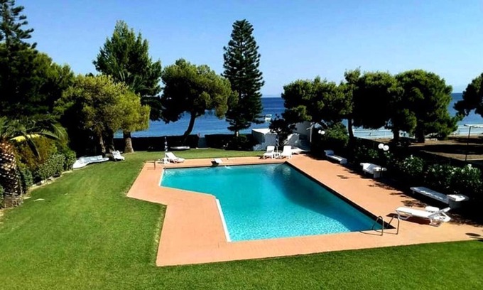 Kineta Villa | Character house feet in the sea!