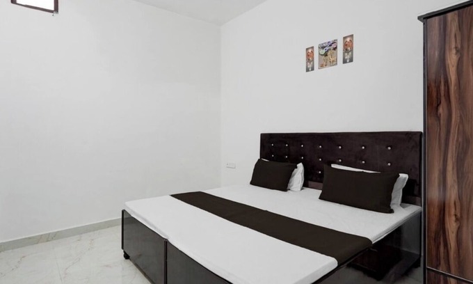 Amritsar Bed & Breakfast | charge quoted for all 7 Rooms which varies on Room taken.Famous GoldenTemple3km