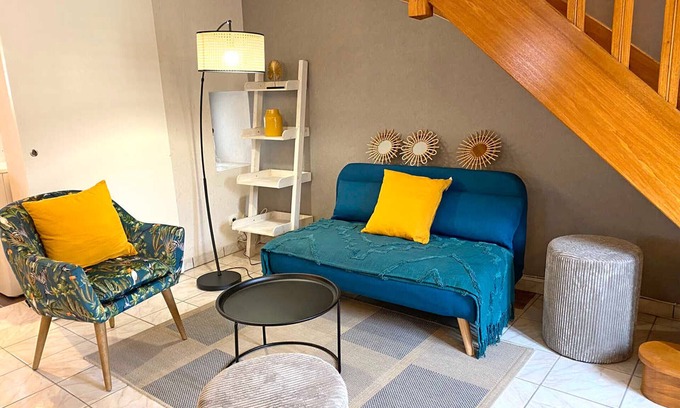 Saint-Bonnet-de-Rochefort Cottage | Charming cottage with spa and garden, near the Sioule