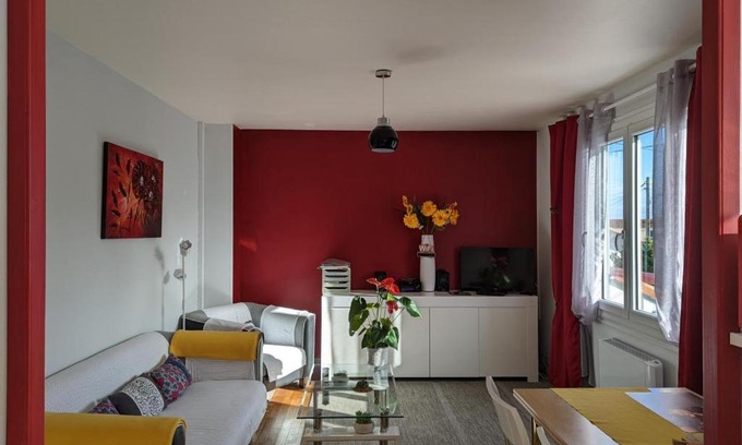 Barbezieux-Saint-Hilaire Apartment | Charmant appartement à Barbezieux avec terrasse et jardin - FR-1-653-196