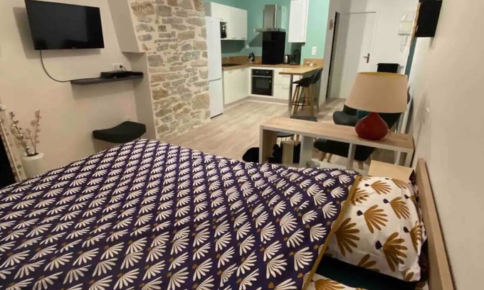 Oloron-Sainte-Marie Apartment | Charmant Studio Idéalement Placé et Paisible !