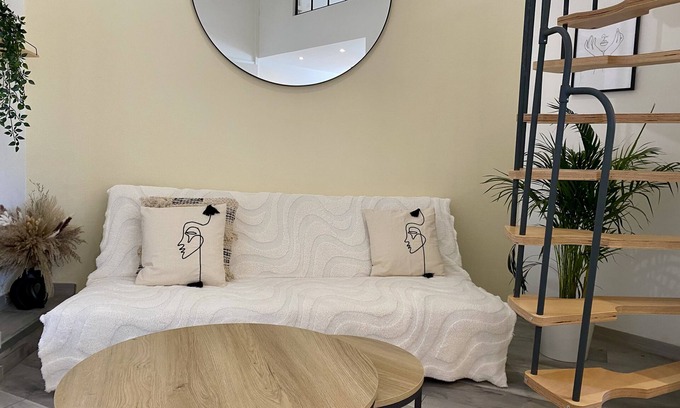 Secteur 1 Apartment | Charmant Studio, à la Gare de Grenoble Avec Mezzanine
