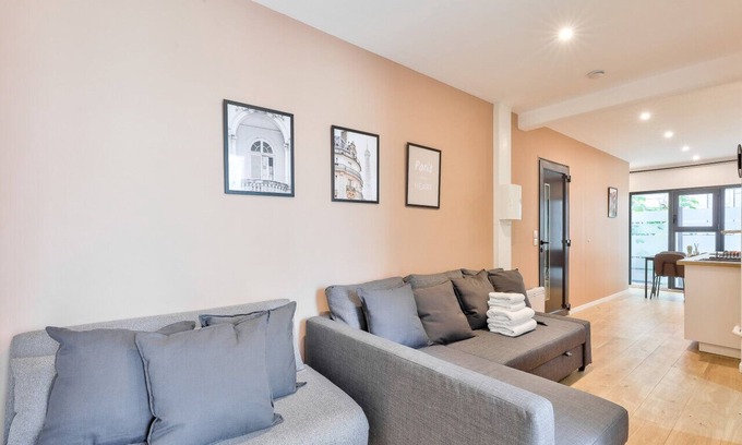 19th Arrondissement Apartment | Charme Parisien 6 Personnes, 2 Chambres, 19ème