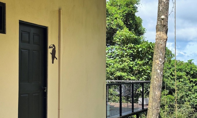 Puerto Jimenez House | Charming 2-bedroom bungalow with AC, Starlink WiFi in jungle close to corcovado