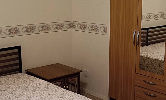 Lethbridge House | Charming 1-bedroom house with AC, WiFi in enchanting Lethbridge