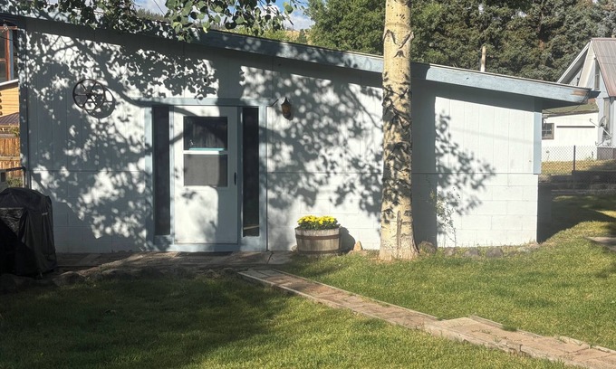 Creede House | Charming 1-bedroom house with heat and WiFi in delightful Creede