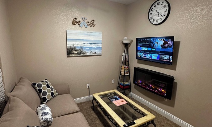 Gulf Breeze Cottage | Charming 1-bedroom guesthouse in fantastic Gulf Breeze close to the beach