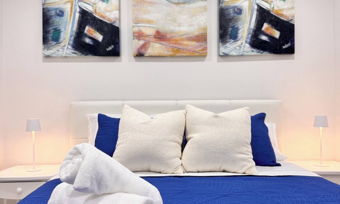 West Palm Beach Apartment | Charming 1 BR-1BH Studio with free WiFi and AC Easy Access to PBI & I-95