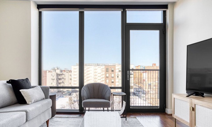 Columbia Heights Apartment | Charming 14th St 1BR w/ Gym, W/D & Lounge, walk to Metro, by Blueground