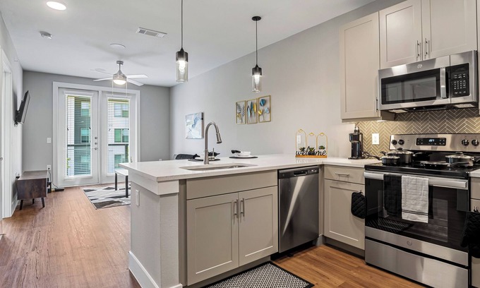 Fort Worth Apartment | Charming 1bedroom apartment in Fort Worth with AC, fitness room, pool table,WiFi