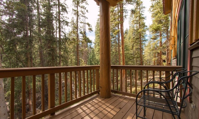 Keystone Condo | Charming 1BR Trappers Crossing in East Keystone - shuttle service & hot tub!