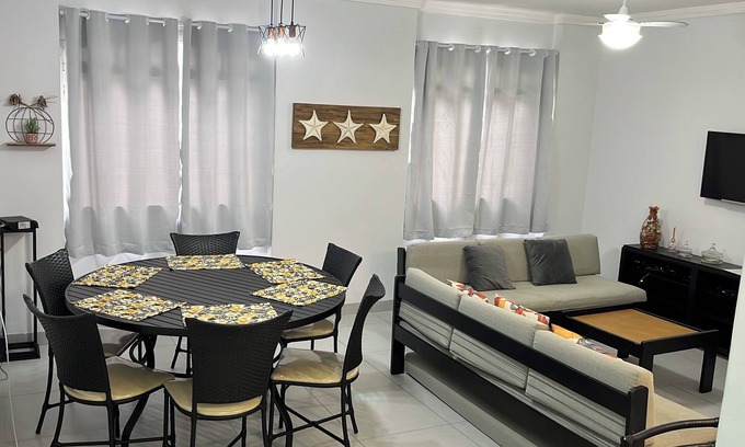 Vila Julia Apartment | Charming 2-bedroom apartment in terrific Vila Julia Guarujá with AC