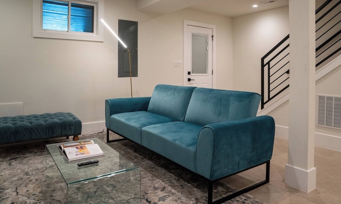 Brightwood Park Apartment | Charming 2-bedroom apartment in Washington with AC and parking