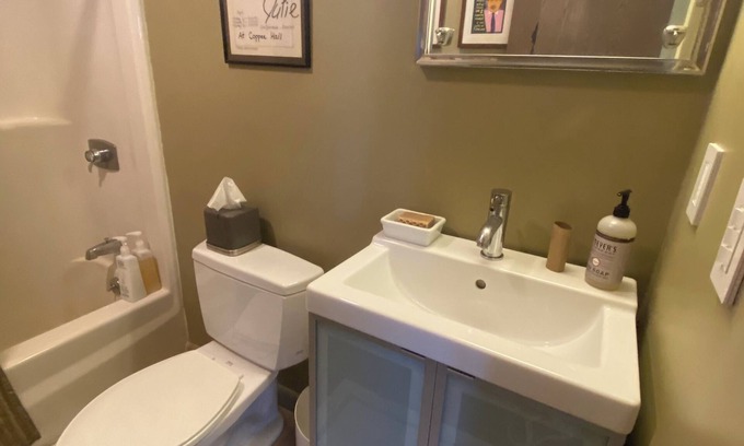 Waitsfield Condo | Charming 2-bedroom condo near Sugarbush and Mad River Glen in Waitsfield