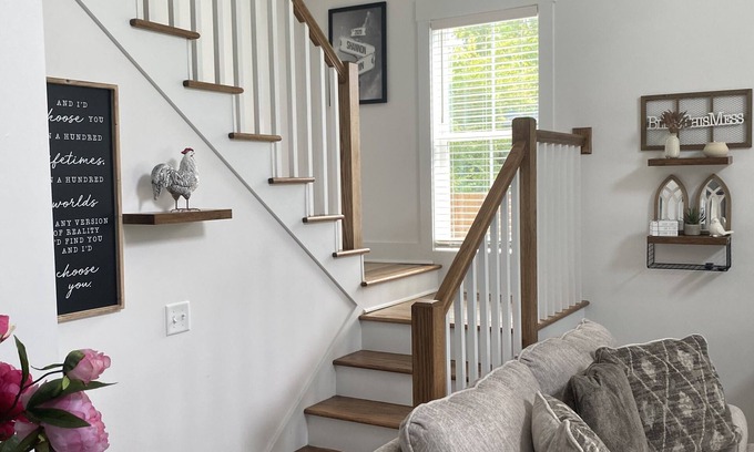 Burgaw House | Charming 2-bedroom Farm house located in the historical down town burgaw