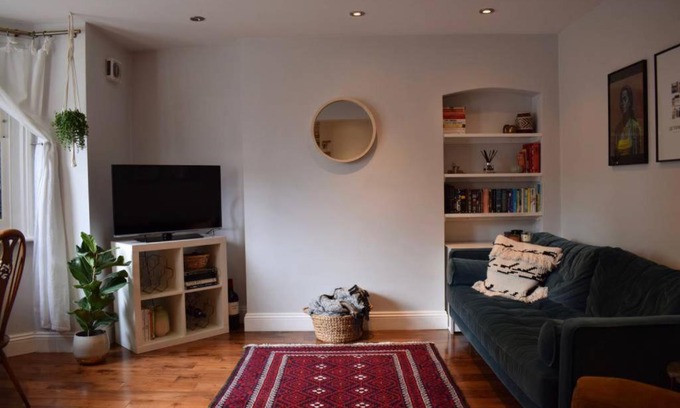 Bedford Apartment | Charming 2 Bedroom Flat in Balham